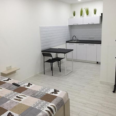 Small Underground Apartment At The Center Kherson Exterior photo
